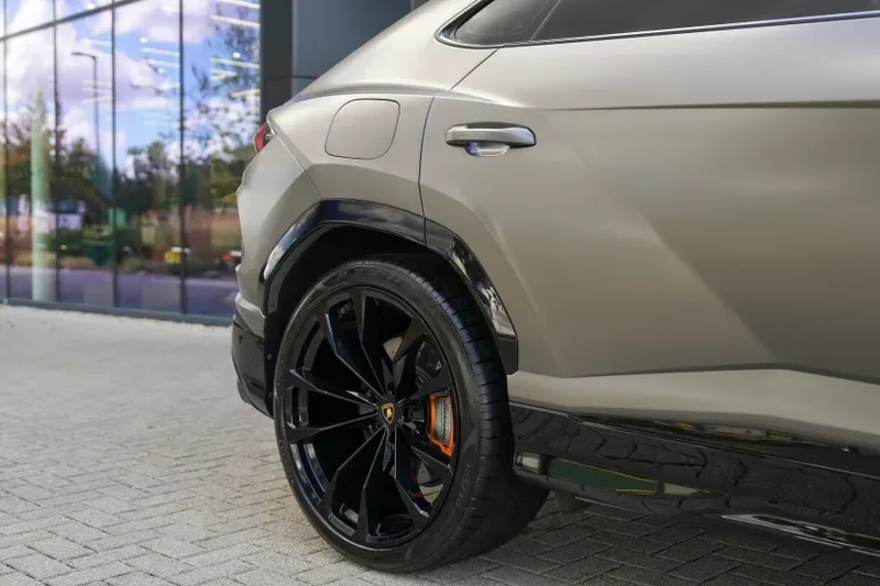 2022 Lamborghini Urus, 19/20