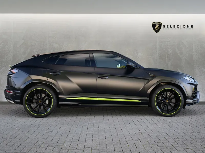 2022 Lamborghini Urus, 2/20