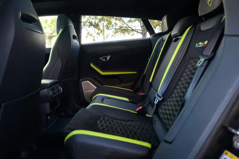 2022 Lamborghini Urus, 8/20
