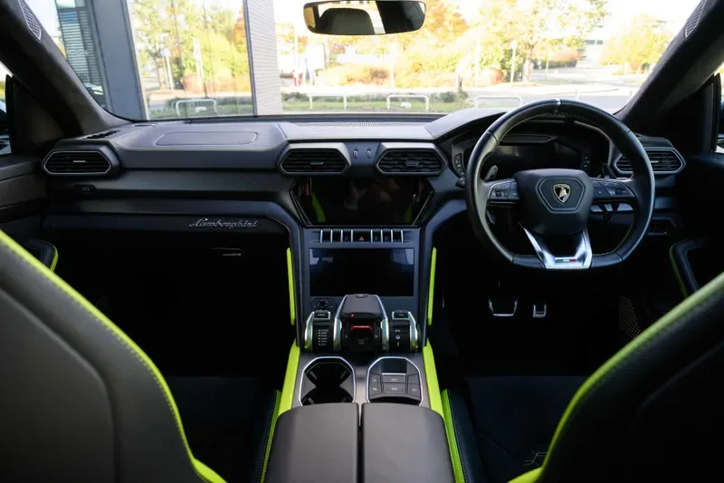 2022 Lamborghini Urus, 15/20