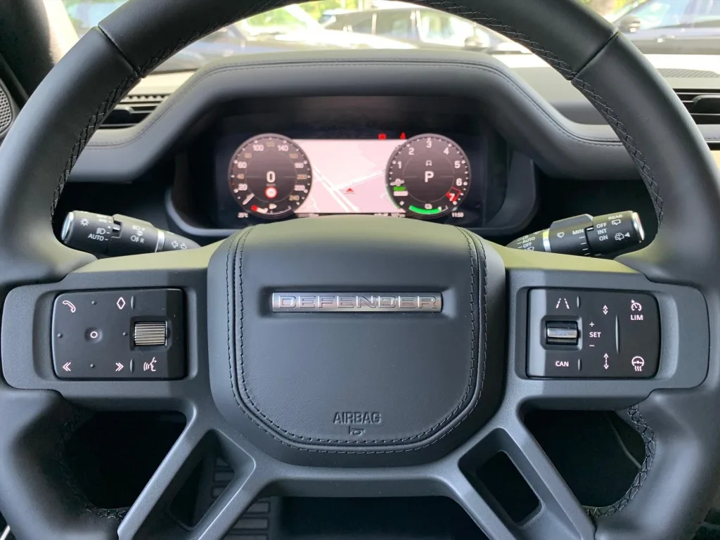 2022 Land Rover Defender 110 P400e X-Dynamic HSE, 23/30