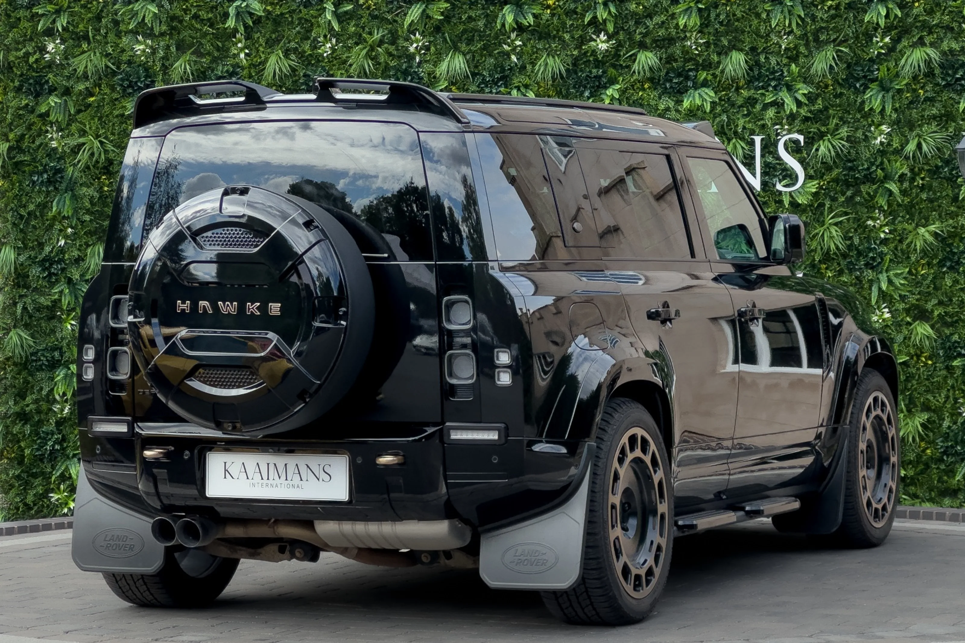 2022 Land Rover Defender 110 X D300 Hawke, 4/22
