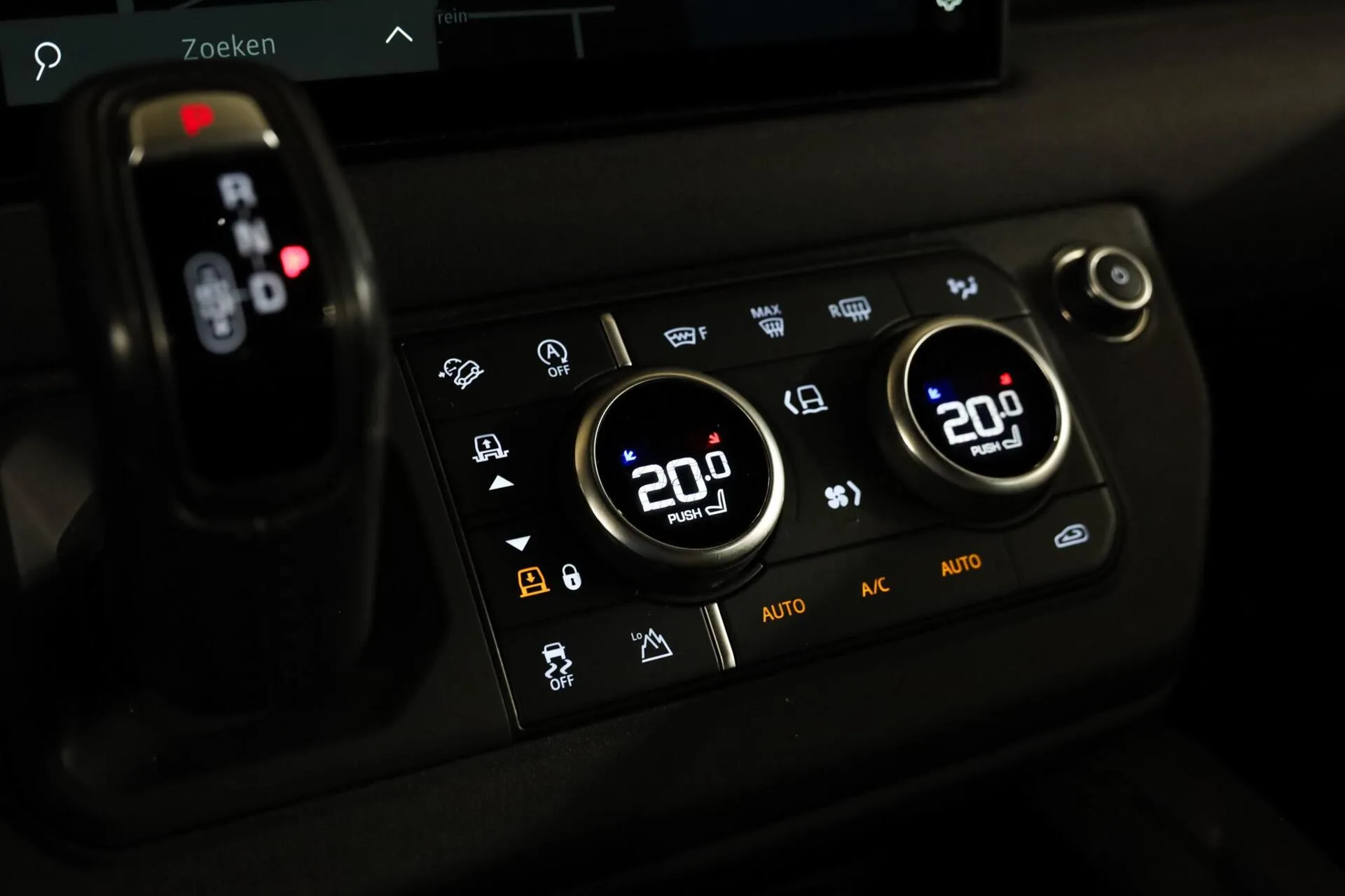 2022 Land Rover Defender 110 D250 X-Dynamic S, 13/29
