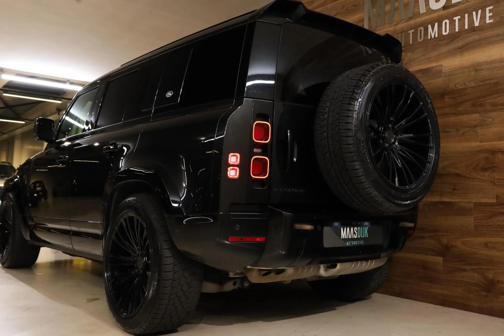 2022 Land Rover Defender 110 D250 X-Dynamic S, 14/29