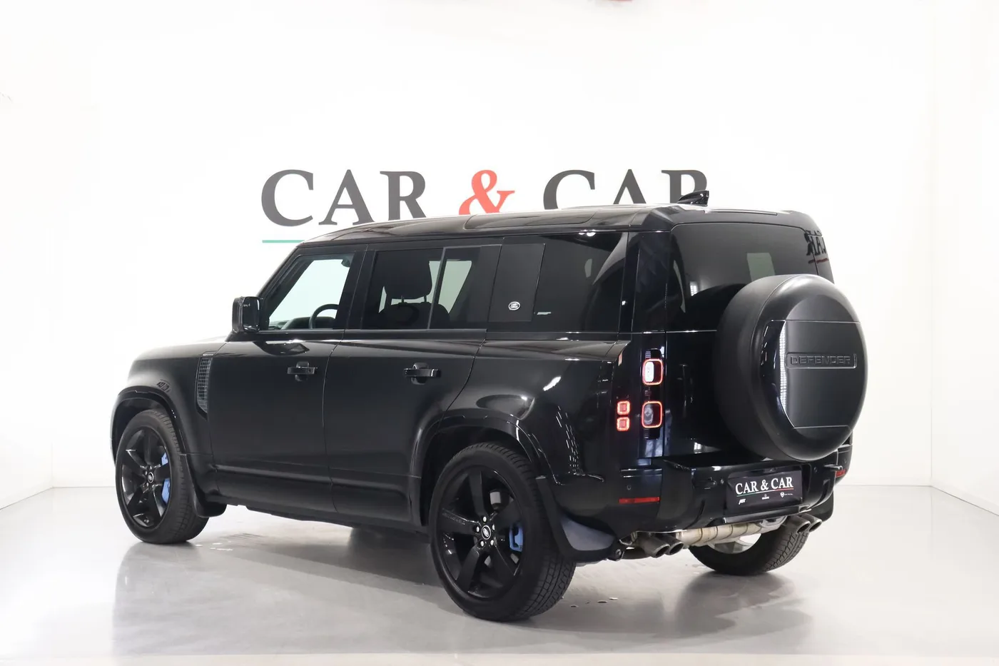 2022 Land Rover Defender 110 V8 angeboten von einem Supersportwagenhändler in Zibido San Giacomo, Italien, Foto 2 von 19