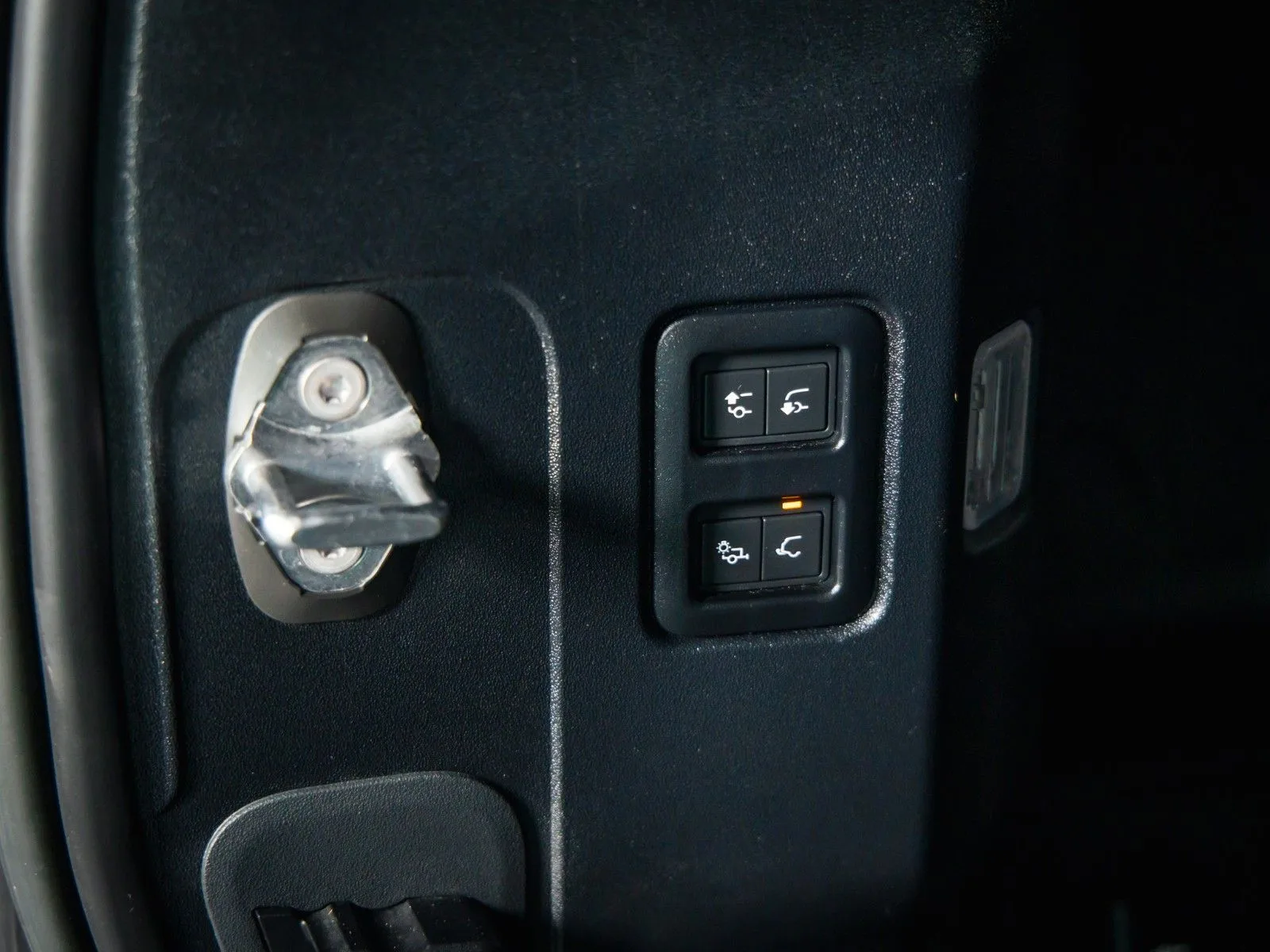 2022 Land Rover Defender 110 V8, 6/21