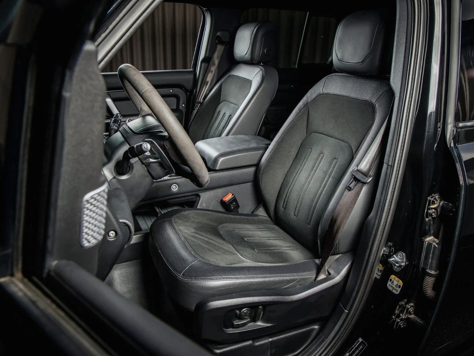 2022 Land Rover Defender 110 V8, 8/21