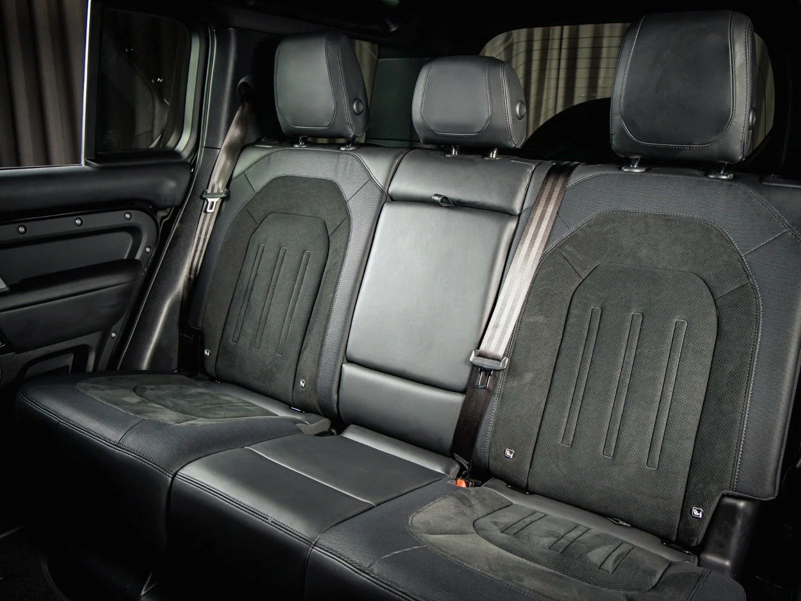 2022 Land Rover Defender 110 V8, 11/21