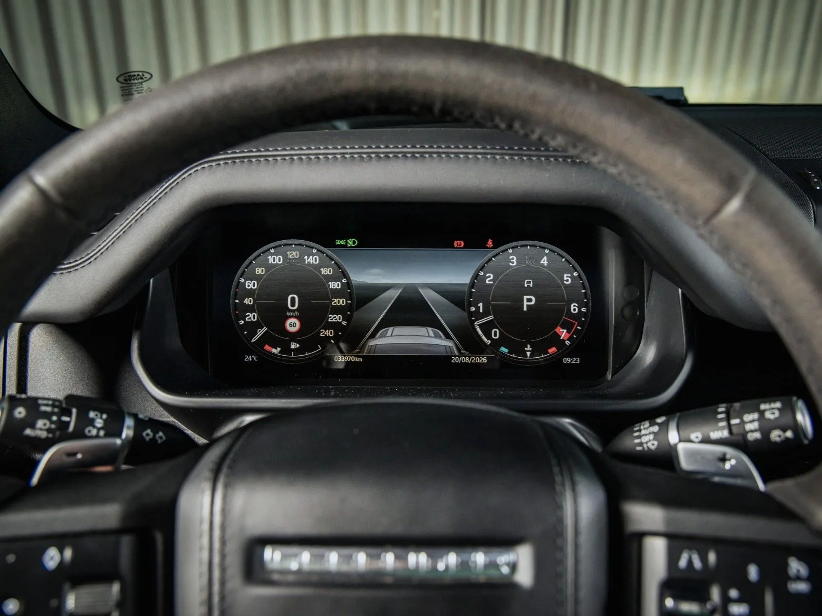 2022 Land Rover Defender 110 V8, 17/21