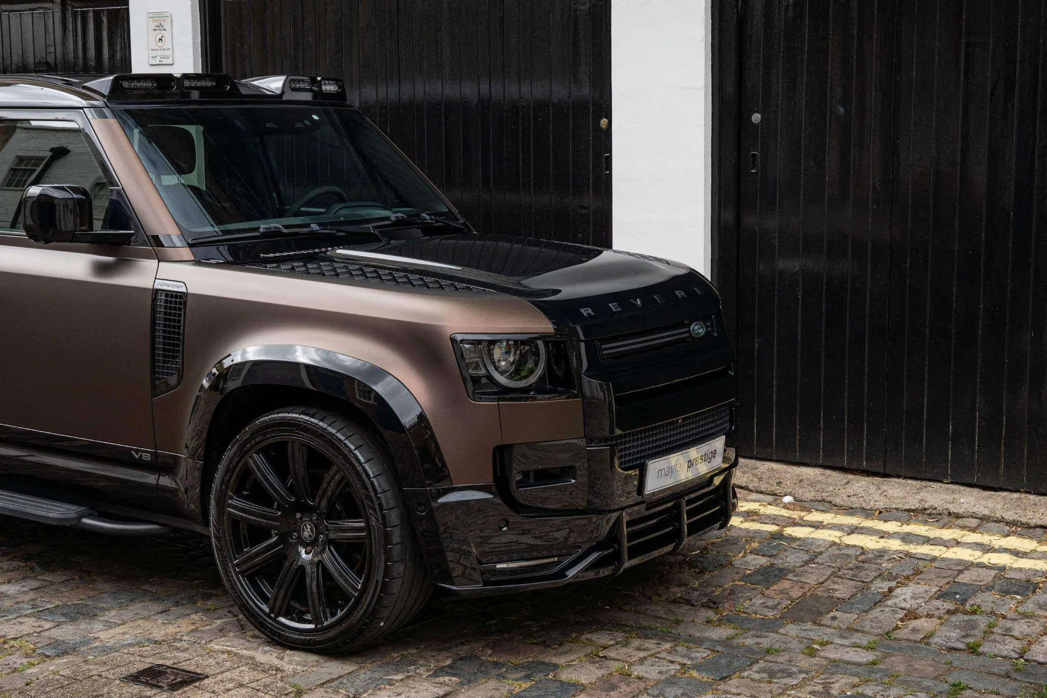 2022 Land Rover Defender 110 V8 Carpathian Edition, 6/30