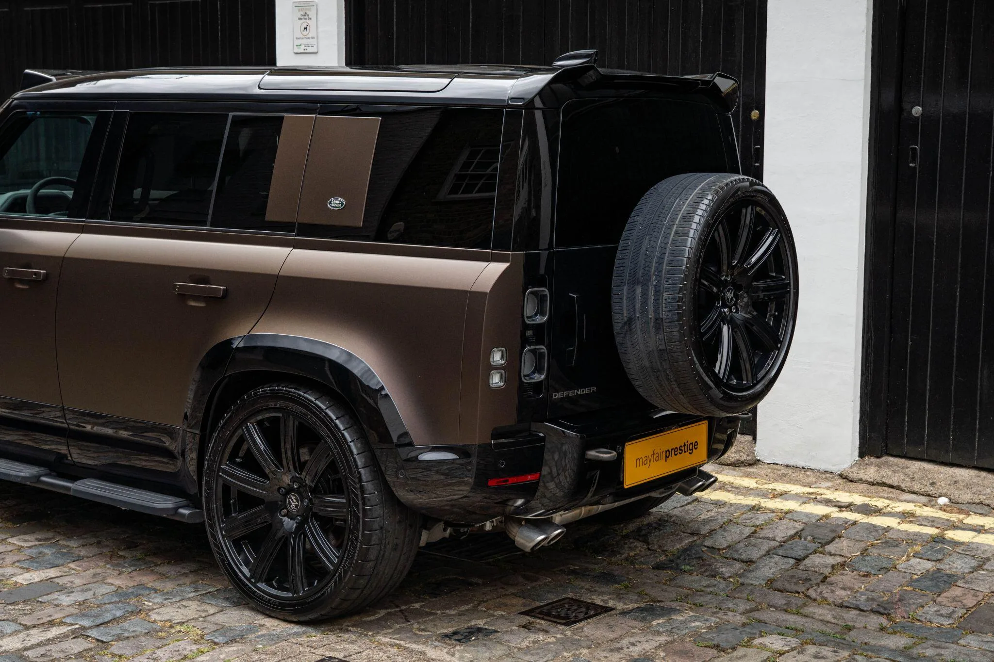 2022 Land Rover Defender 110 V8 Carpathian Edition, 10/30