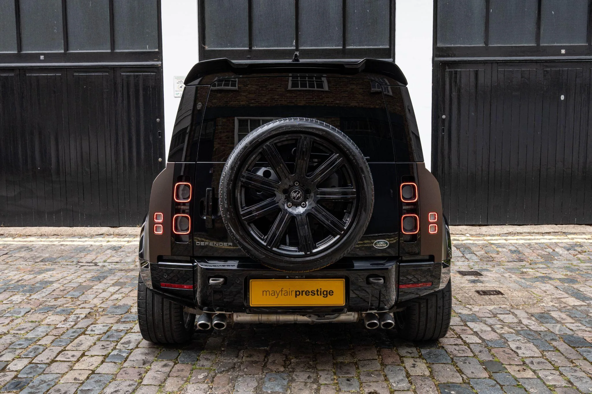 2022 Land Rover Defender 110 V8 Carpathian Edition, 13/30