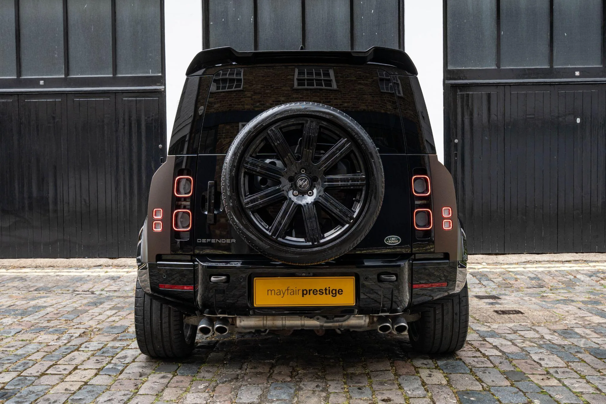 2022 Land Rover Defender 110 V8 Carpathian Edition, 14/30