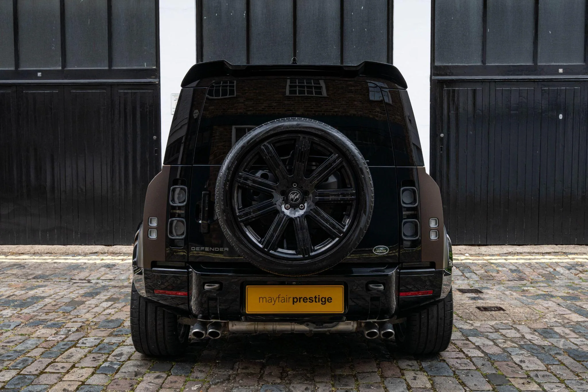 2022 Land Rover Defender 110 V8 Carpathian Edition, 15/30