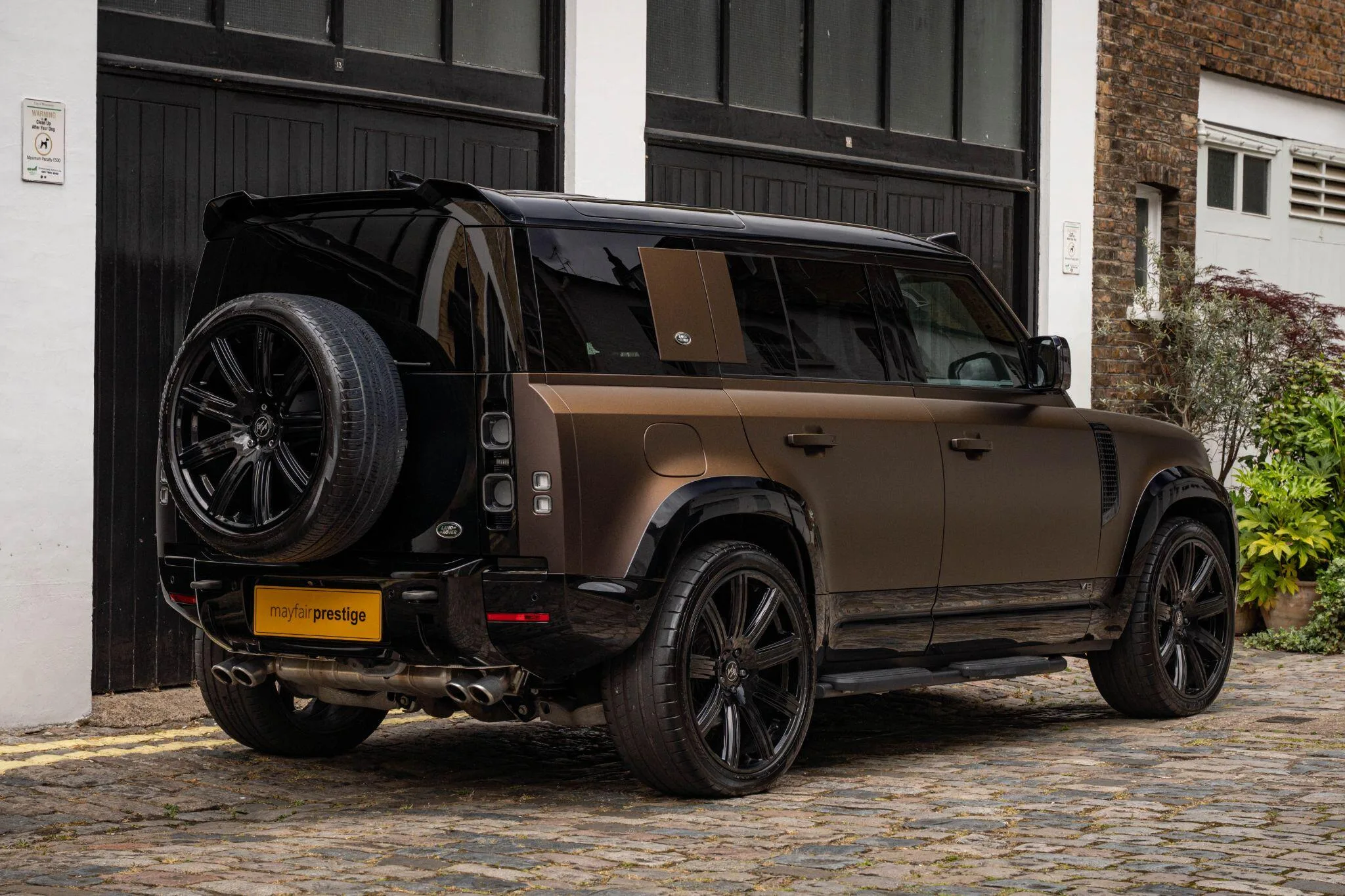 2022 Land Rover Defender 110 V8 Carpathian Edition, 20/30
