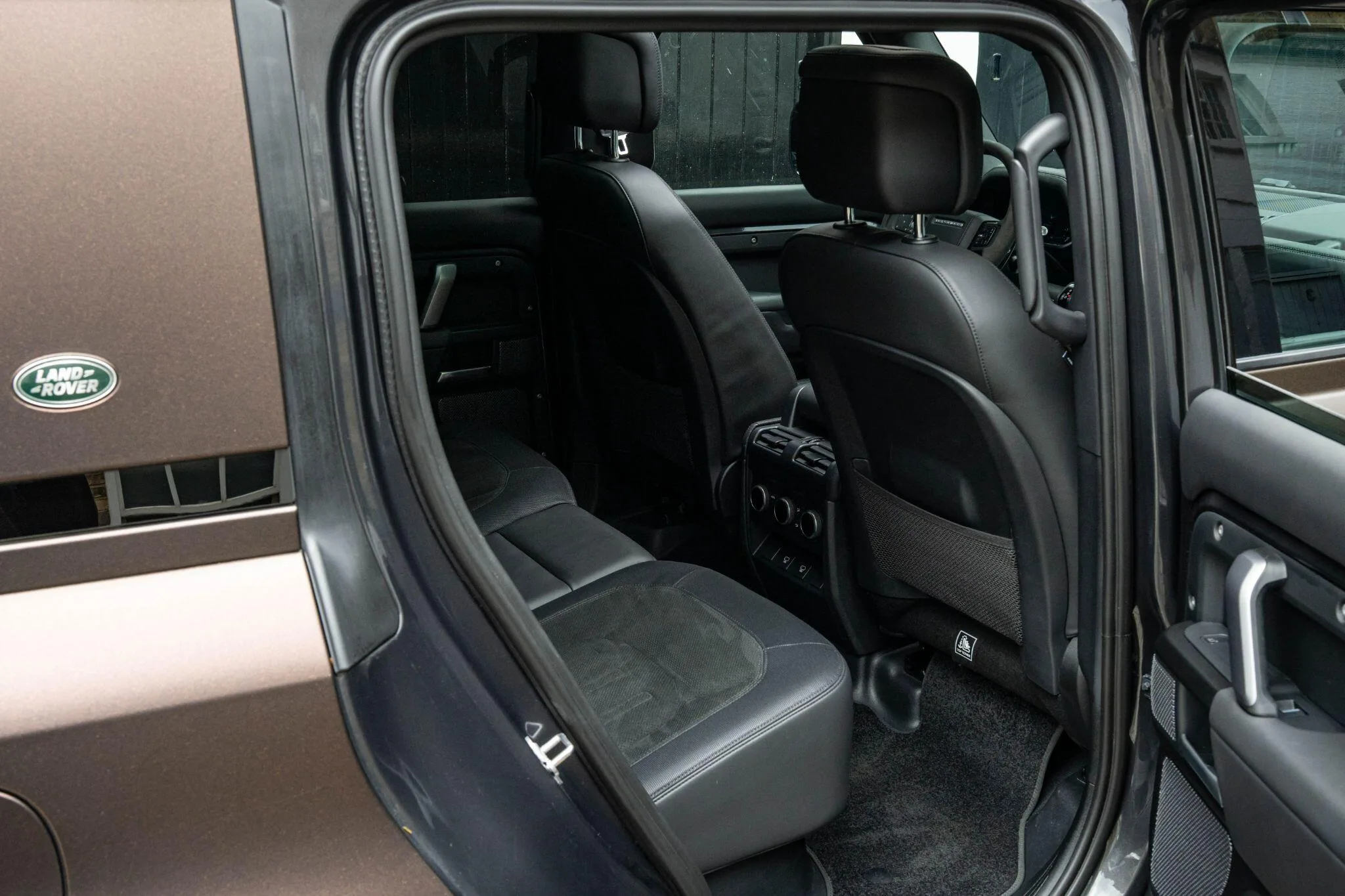 2022 Land Rover Defender 110 V8 Carpathian Edition, 27/30