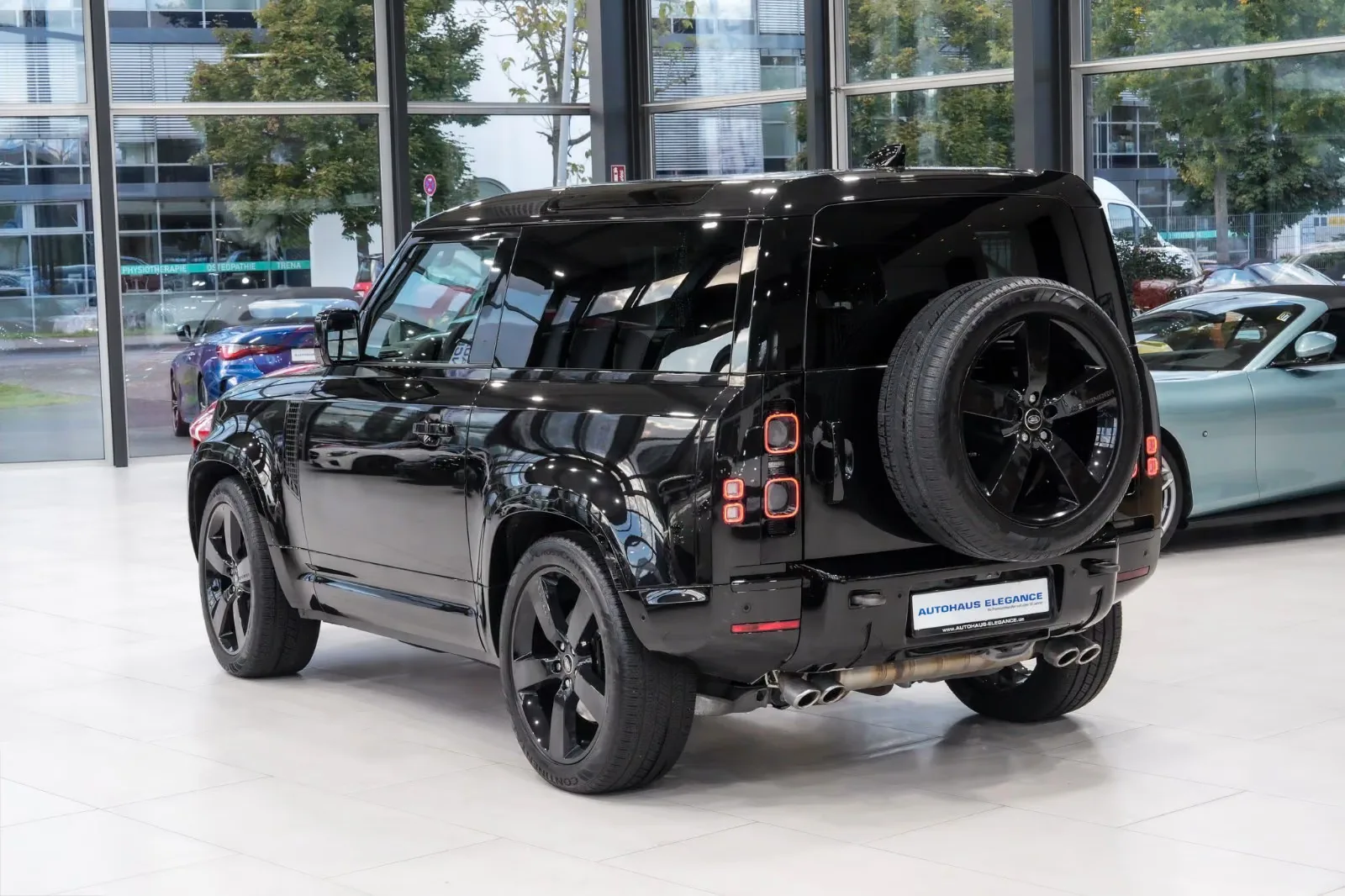 2022 Land Rover Defender 90 V8, 3/30