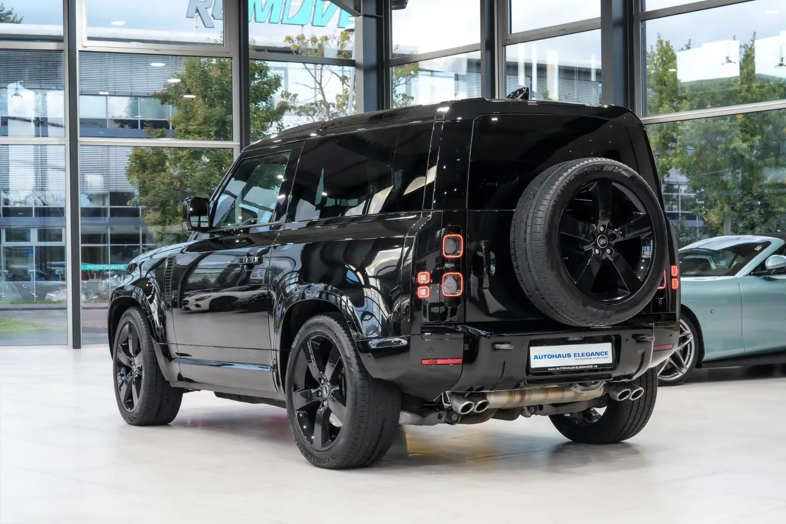 2022 Land Rover Defender 90 V8, 8/30