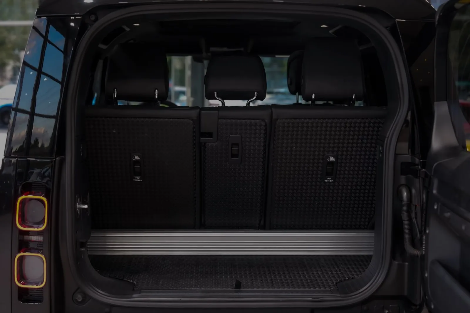 2022 Land Rover Defender 90 V8, 14/30