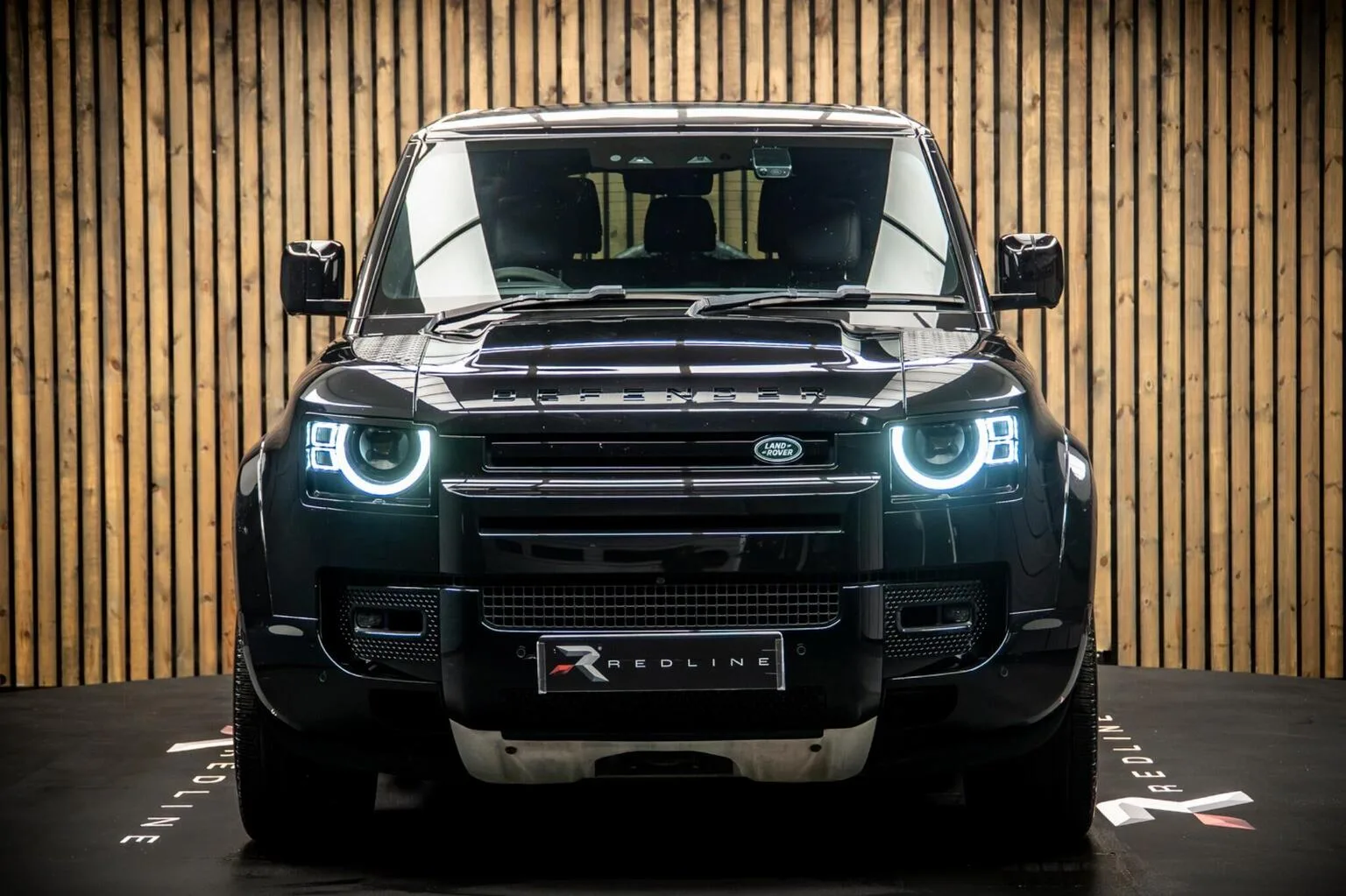 2022 Land Rover Defender 90 V8, 5/30