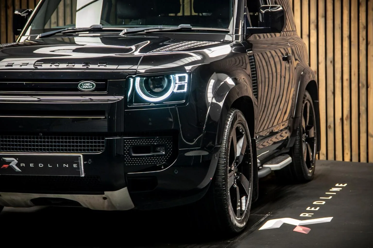 2022 Land Rover Defender 90 V8, 12/30