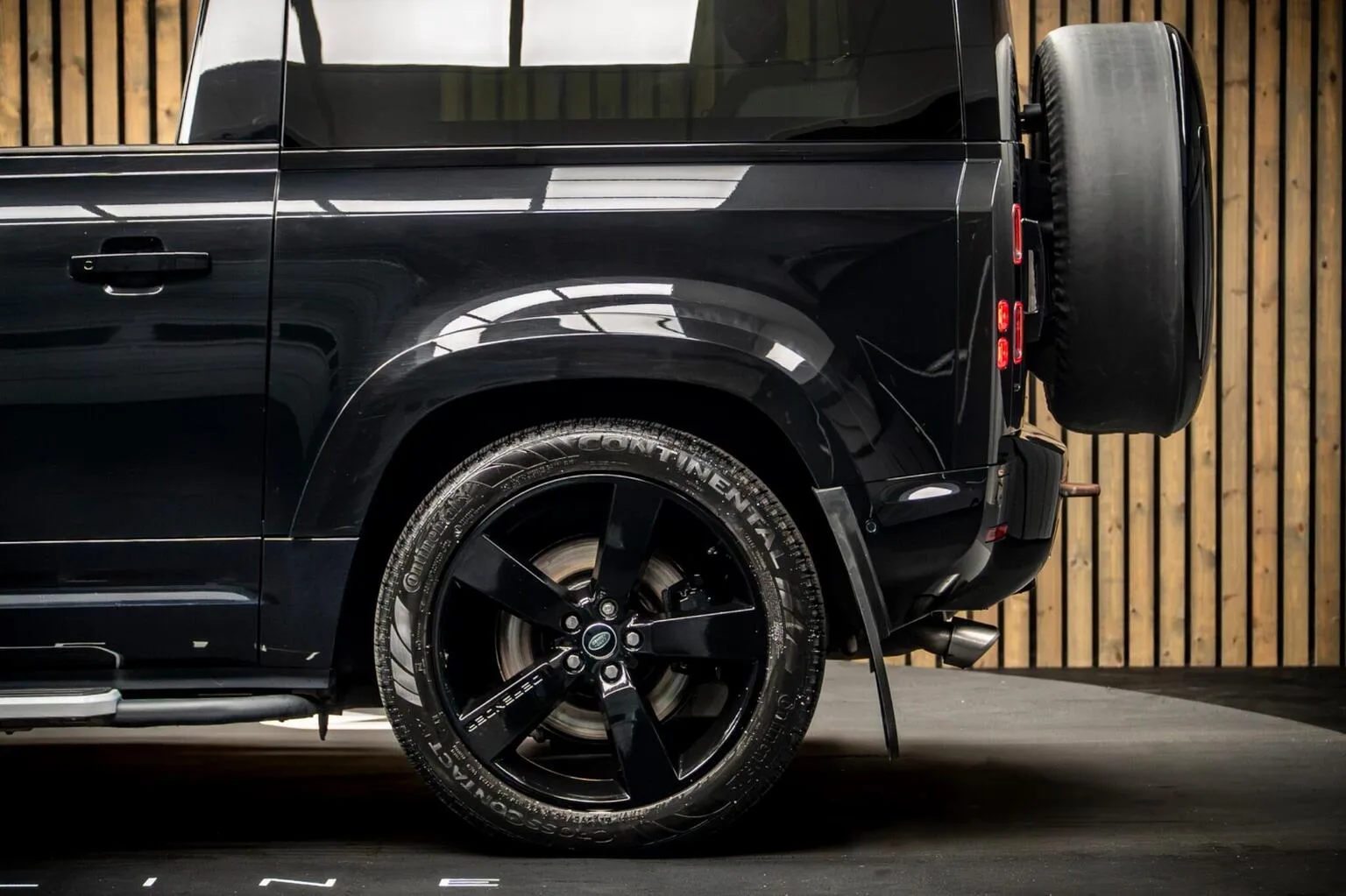 2022 Land Rover Defender 90 V8, 16/30