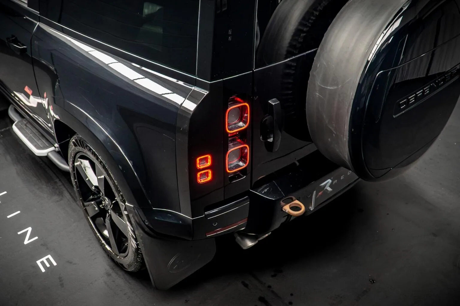 2022 Land Rover Defender 90 V8, 18/30