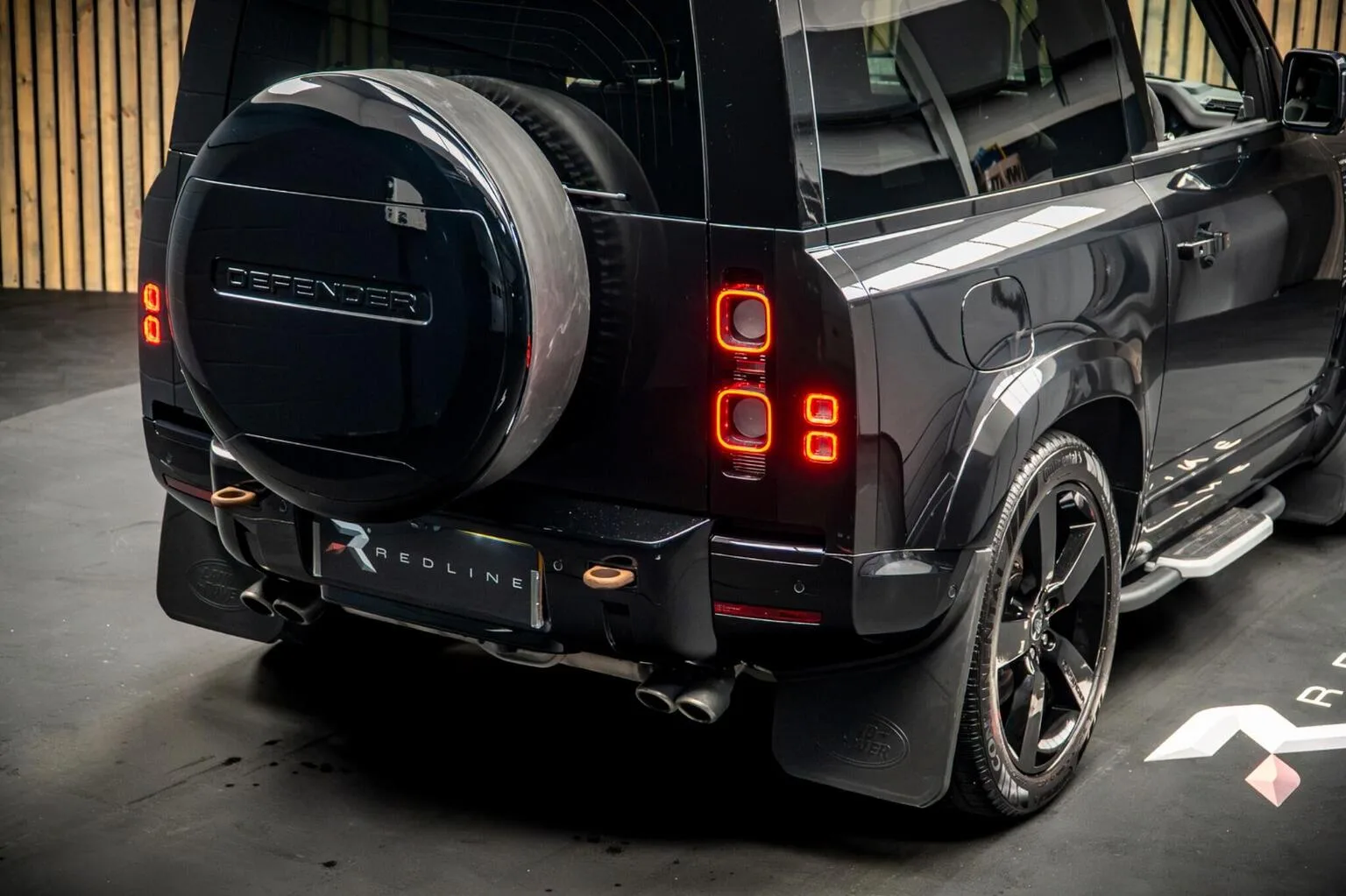2022 Land Rover Defender 90 V8, 21/30