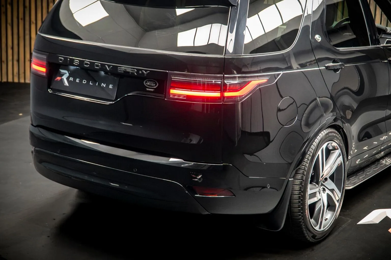 2022 Land Rover Discovery D300 R-Dynamic SE, 21/30