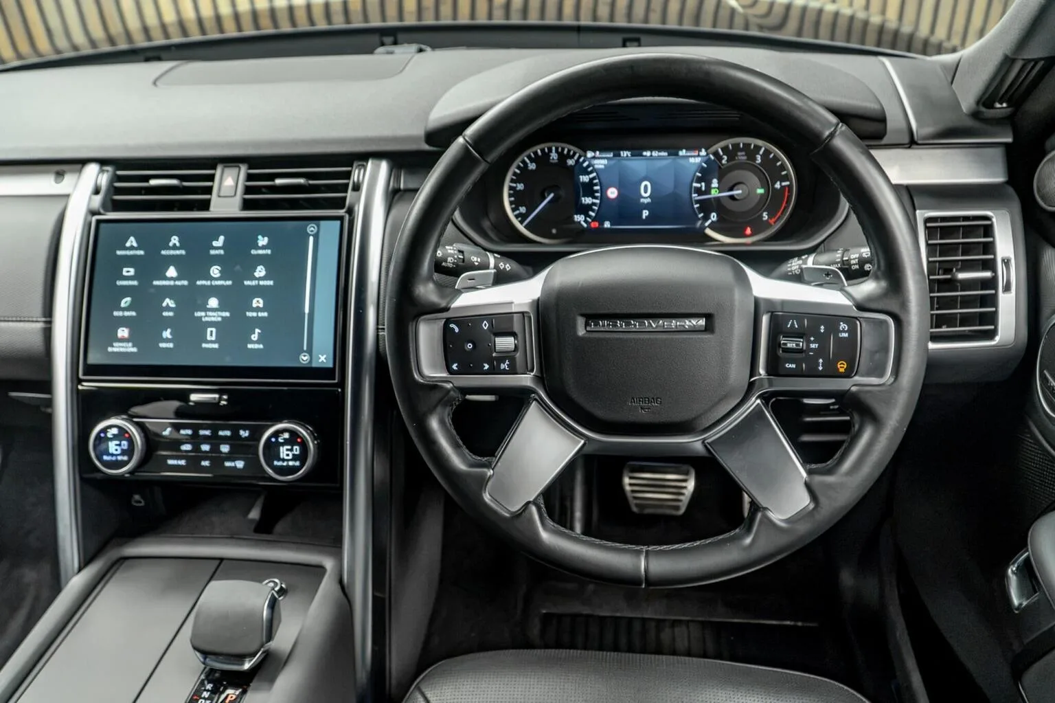2022 Land Rover Discovery D300 R-Dynamic SE, 25/30