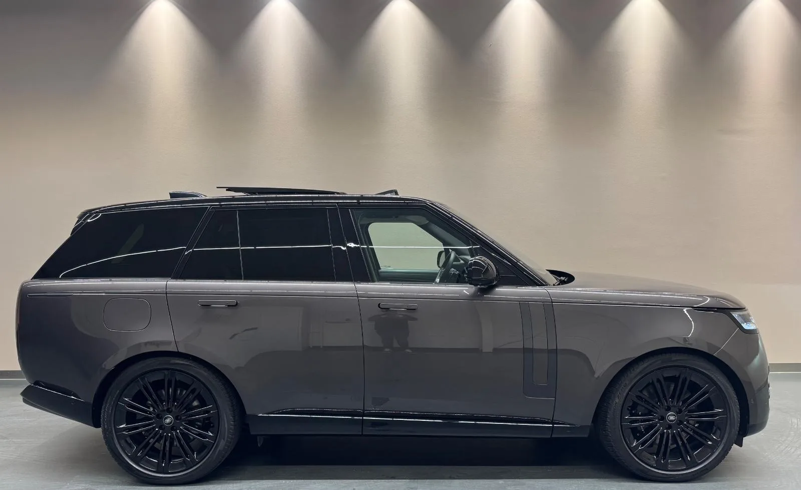 2022 Land Rover Range Rover First Edition, 4/23