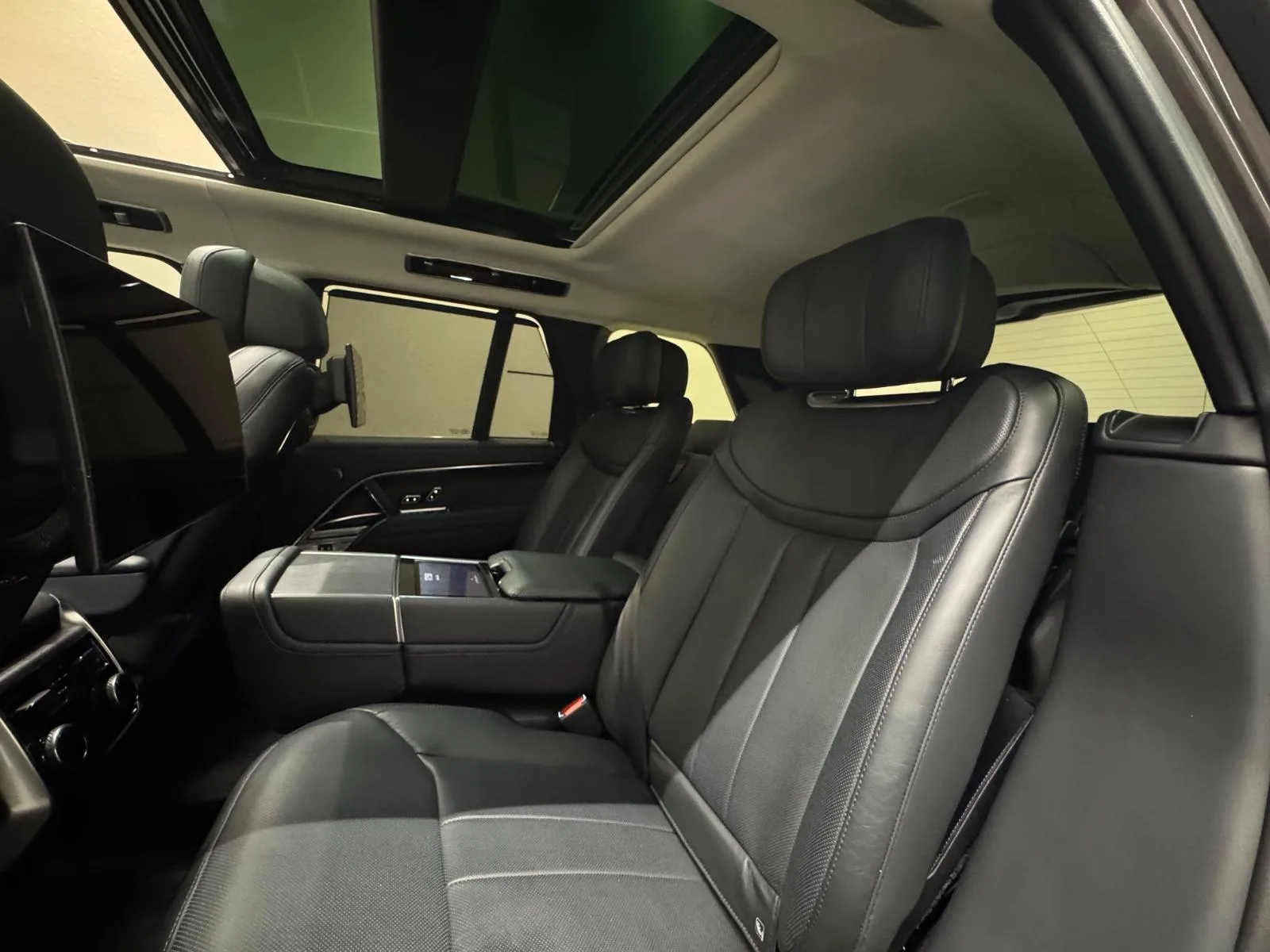 2022 Land Rover Range Rover First Edition, 10/23