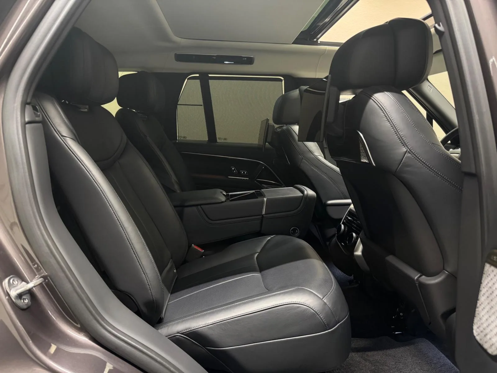 2022 Land Rover Range Rover First Edition, 13/23