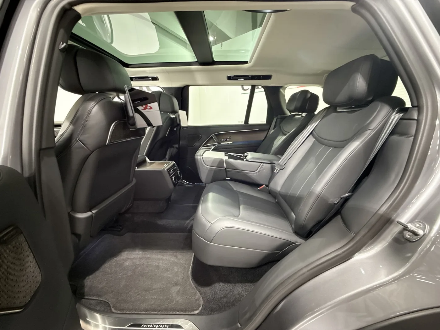 2022 Land Rover Range Rover Autobiography, long angeboten von einem Supersportwagenhändler in Zibido San Giacomo, Italien, Foto 17 von 24