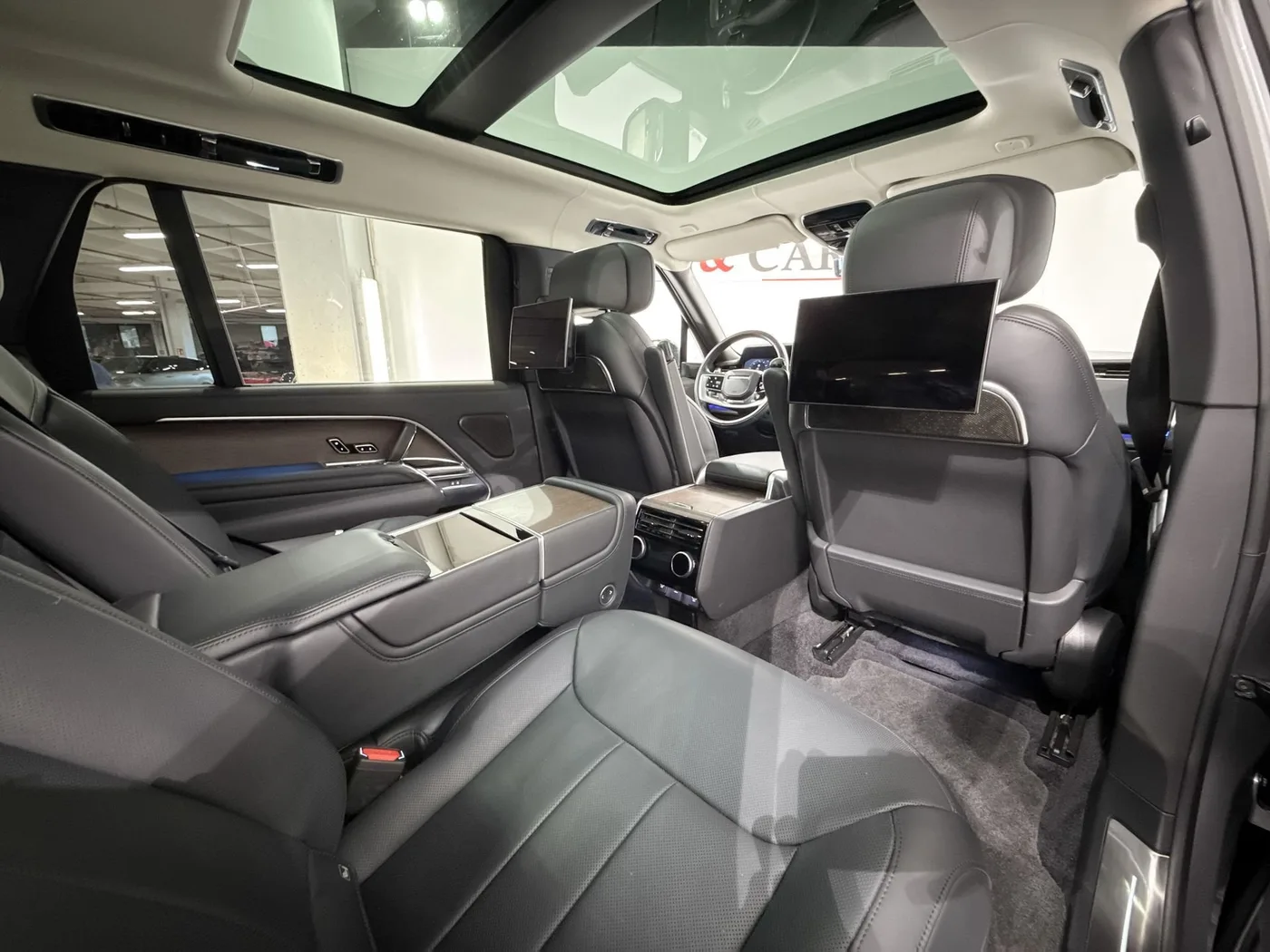 2022 Land Rover Range Rover Autobiography, long angeboten von einem Supersportwagenhändler in Zibido San Giacomo, Italien, Foto 18 von 24