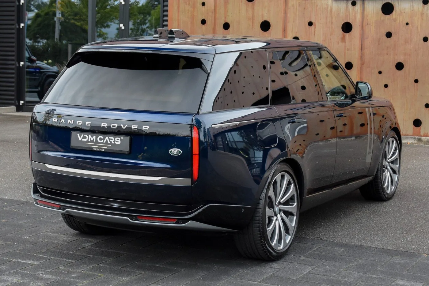 2022 Land Rover Range Rover D300, HSE offered by a supercar dealer in Gronau, Germany, photo 12 of 25