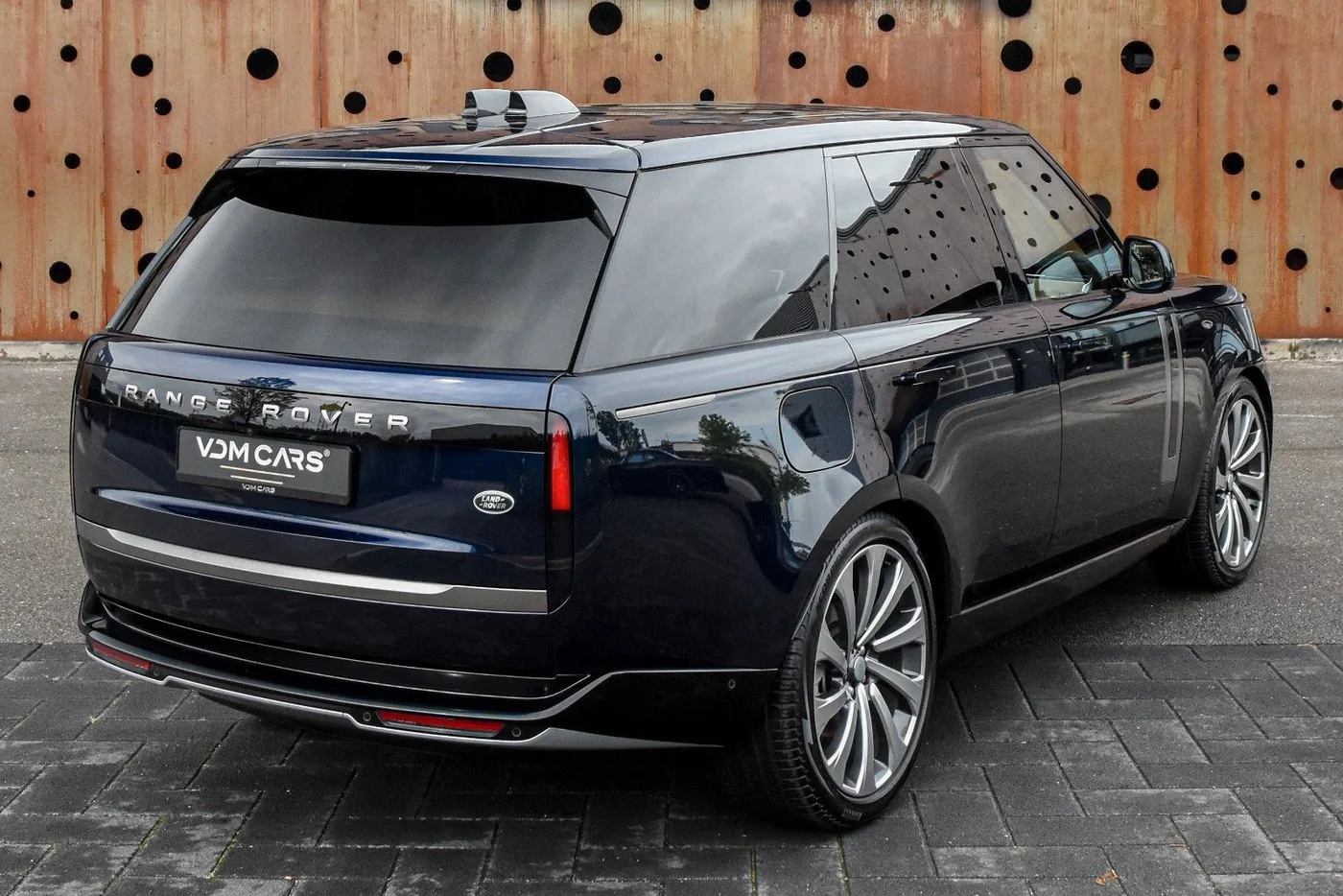 2022 Land Rover Range Rover D300, HSE offered by a supercar dealer in Gronau, Germany, photo 14 of 25
