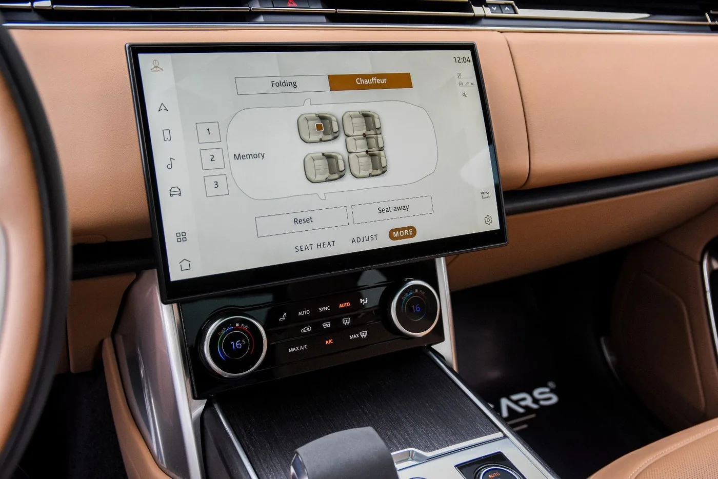 2022 Land Rover Range Rover D300, HSE offered by a supercar dealer in Gronau, Germany, photo 20 of 25