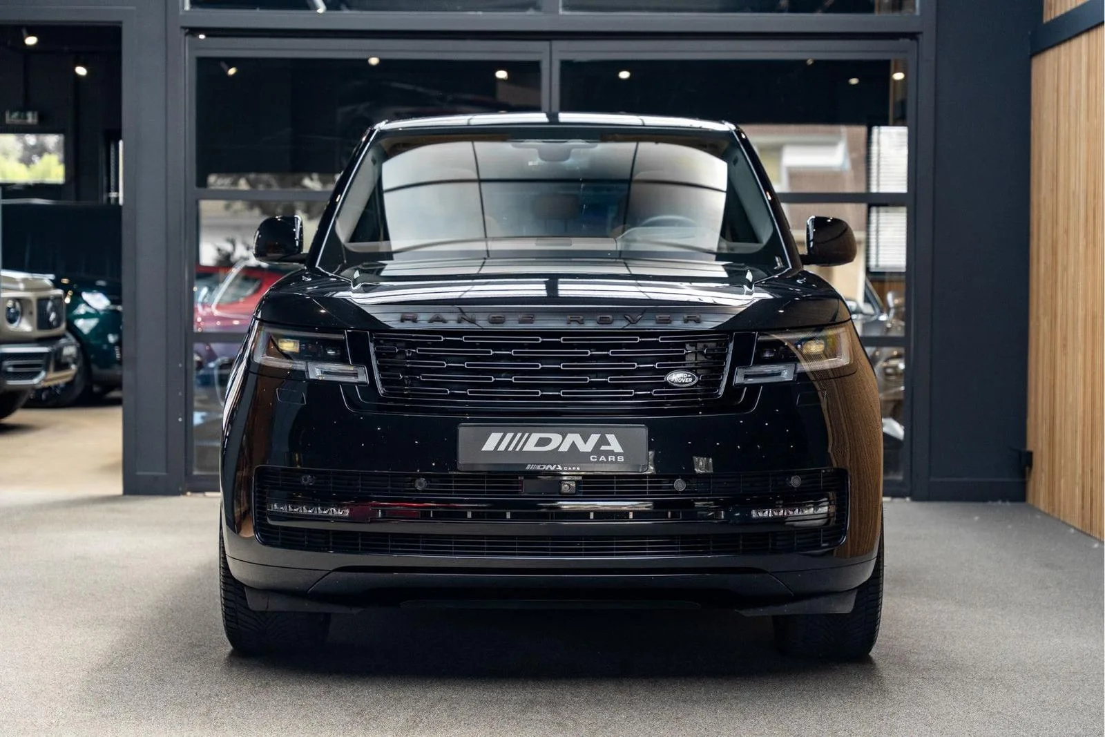 2022 Land Rover Range Rover P400 HSE, 2/30