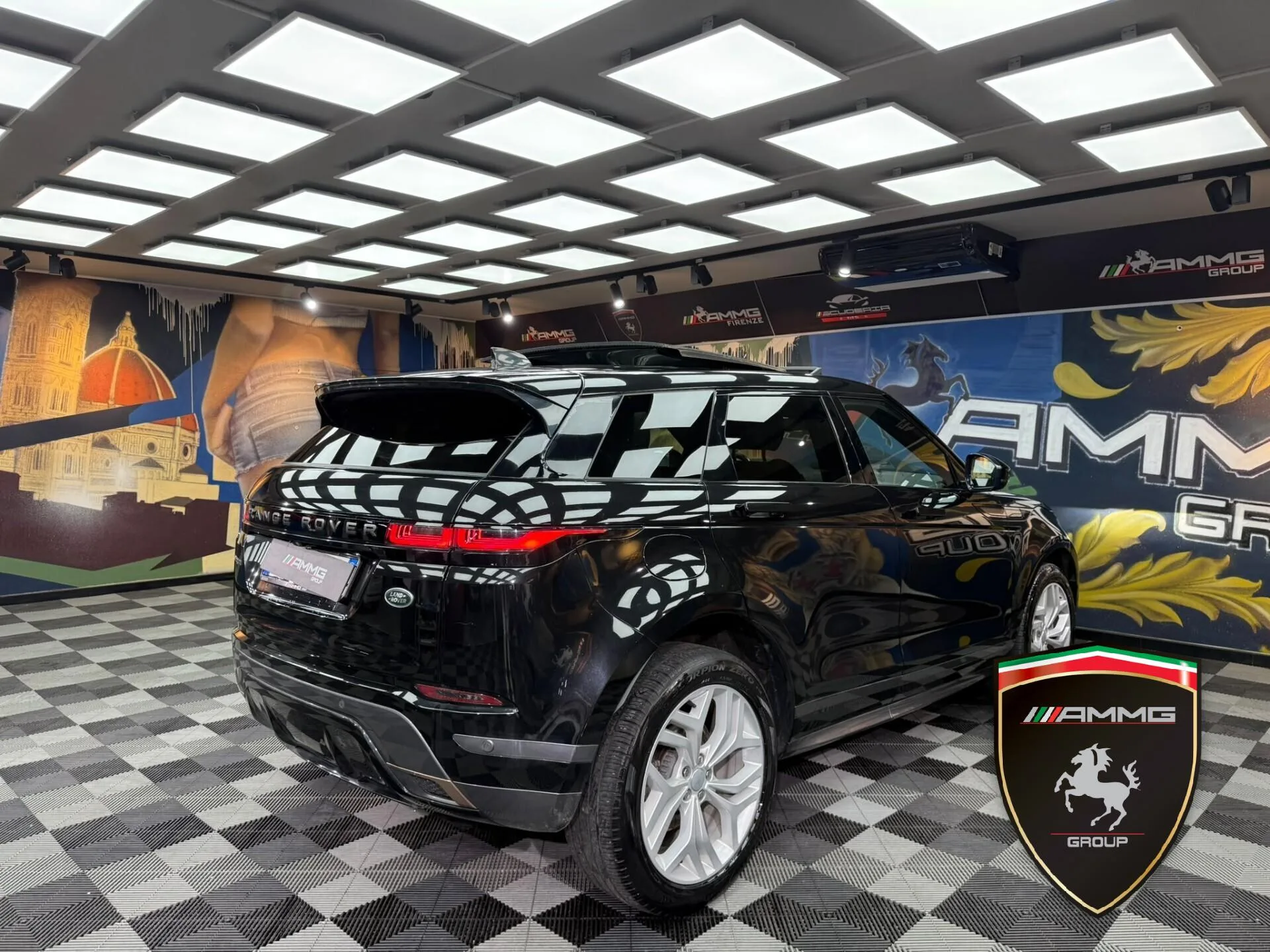 2022 Land Rover Range Rover Evoque R-Dynamic, 5/15