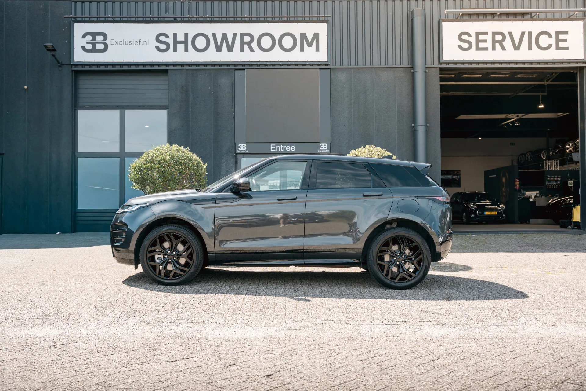 2022 Land Rover Range Rover Evoque P300e R-Dynamic HSE, 5/30