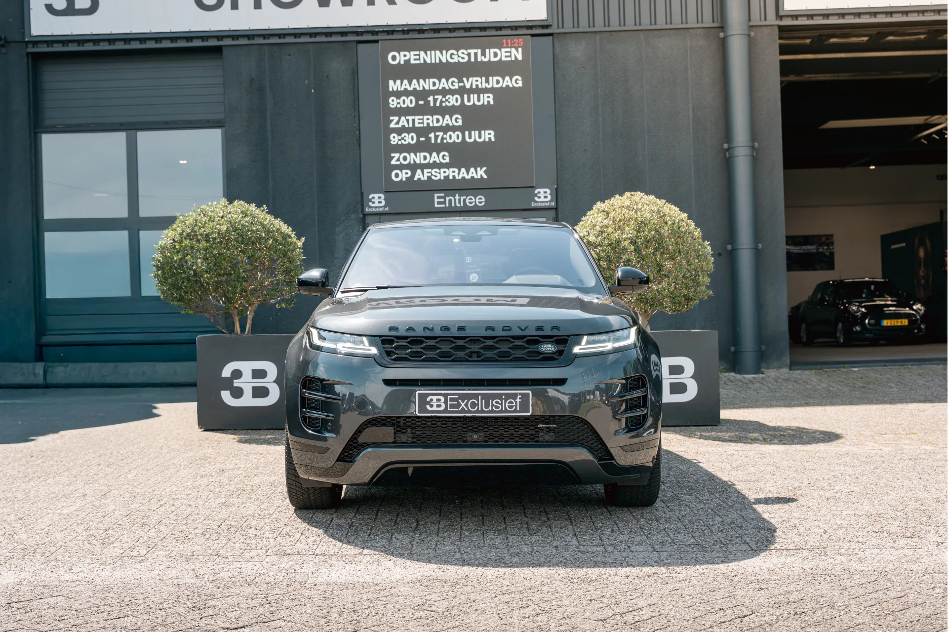 2022 Land Rover Range Rover Evoque P300e R-Dynamic HSE, 7/30