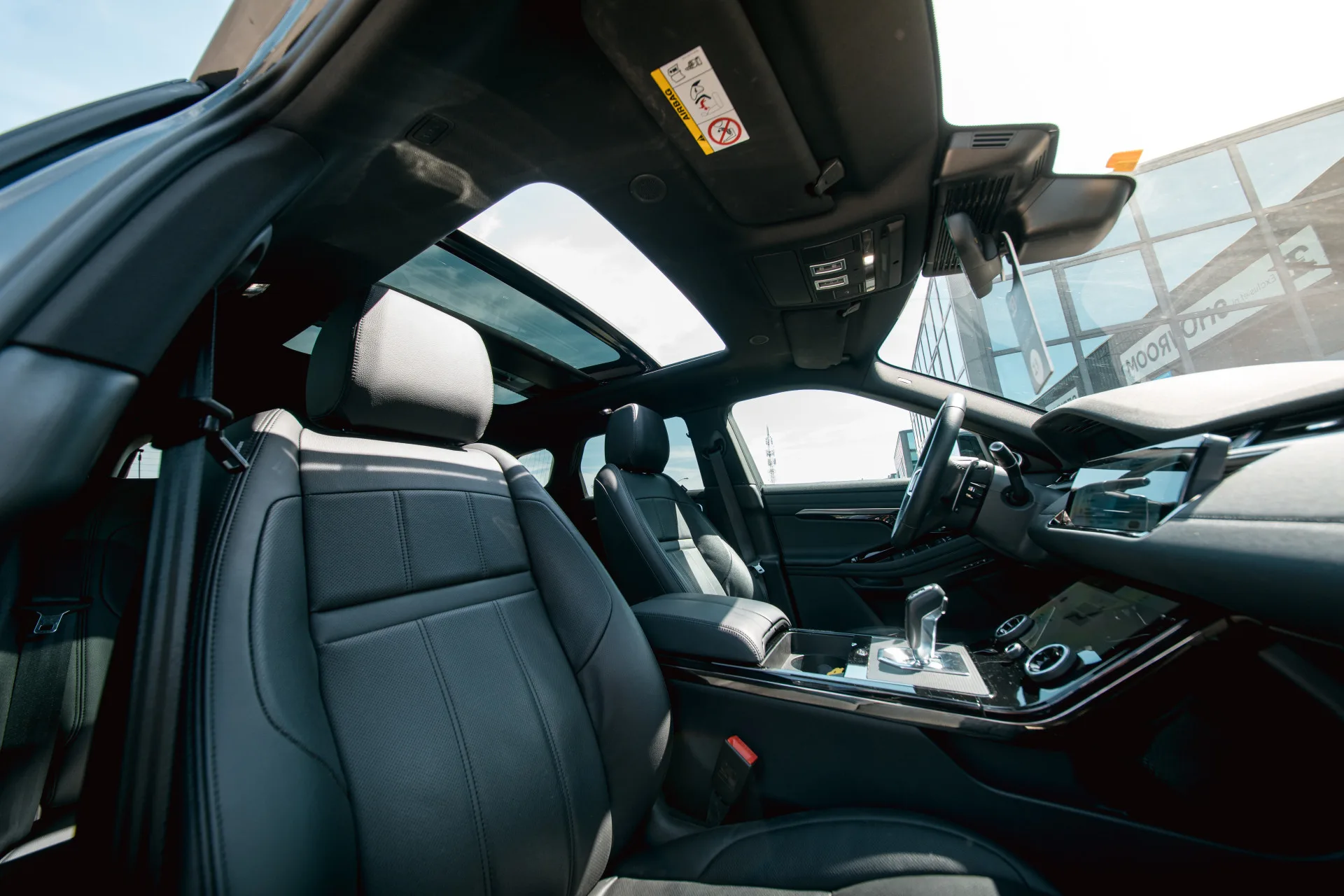 2022 Land Rover Range Rover Evoque P300e R-Dynamic HSE, 24/30