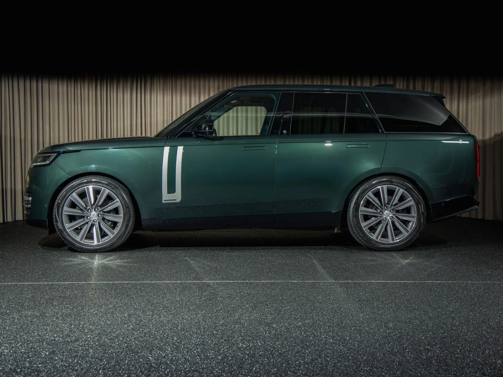 2022 Land Rover Range Rover, 2/24