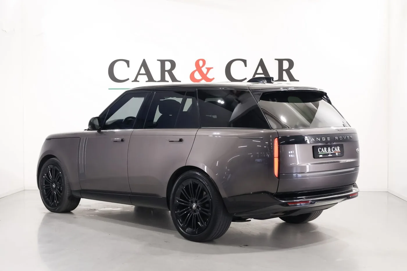 2022 Land Rover Range Rover P530 angeboten von einem Supersportwagenhändler in Zibido San Giacomo, Italien, Foto 2 von 25