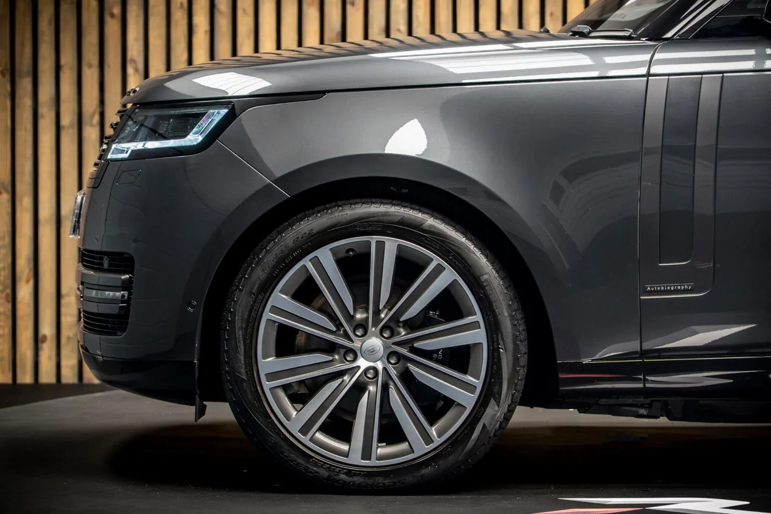 2022 Land Rover Range Rover P510e Autobiography, 8/30