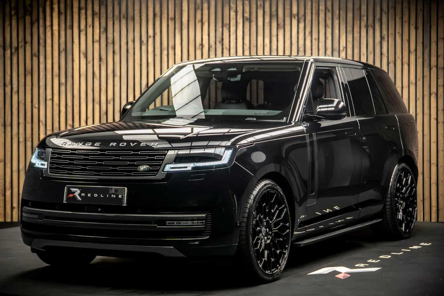 2022 Land Rover Range Rover D300 HSE offered by a specialist dealer in Knaresborough, United Kingdom, main photo