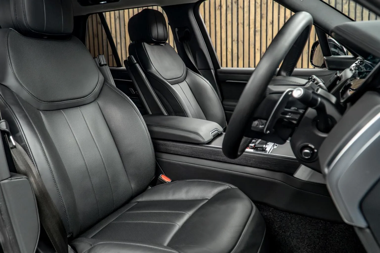 2022 Land Rover Range Rover D300 HSE, 2/30