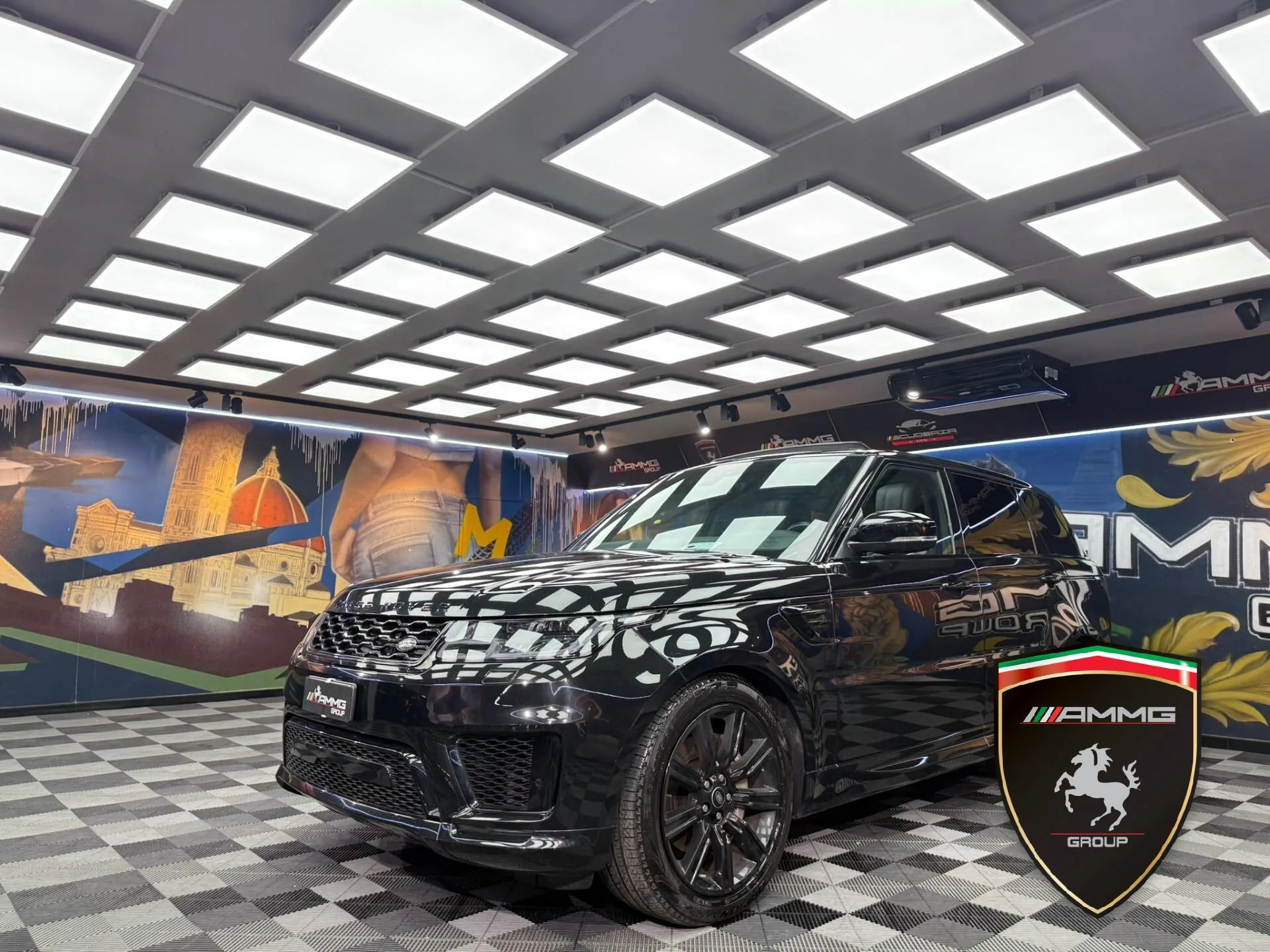 2022 Land Rover Range Rover Sport HSE Dynamic Stealth offered by a specialist dealer in Calenzano, Italy, main photo