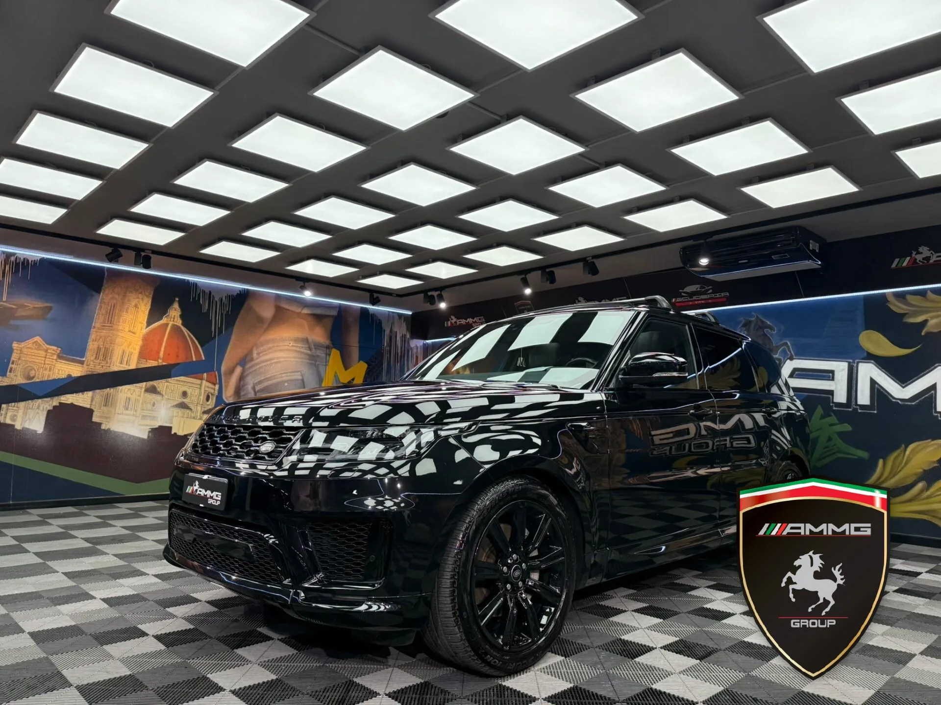 2022 Land Rover Range Rover Sport HSE Dynamic Stealth offered by a specialist dealer in Calenzano, Italy, main photo